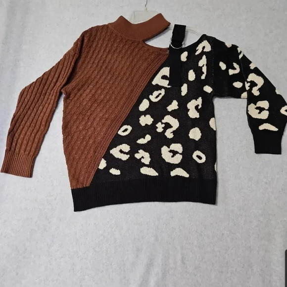 Asymmetrical Off the Shoulder Brown & Black Animal Print Buckle Sweater Womens L - Picture 1 of 4